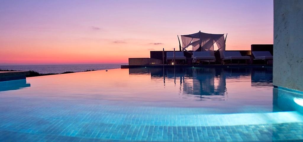 International hotel chains are expanding in Greece while Greek hospitality brands gain traction abroad International hotel chains are expanding in Greece while Greek hospitality brands gain traction abroad
